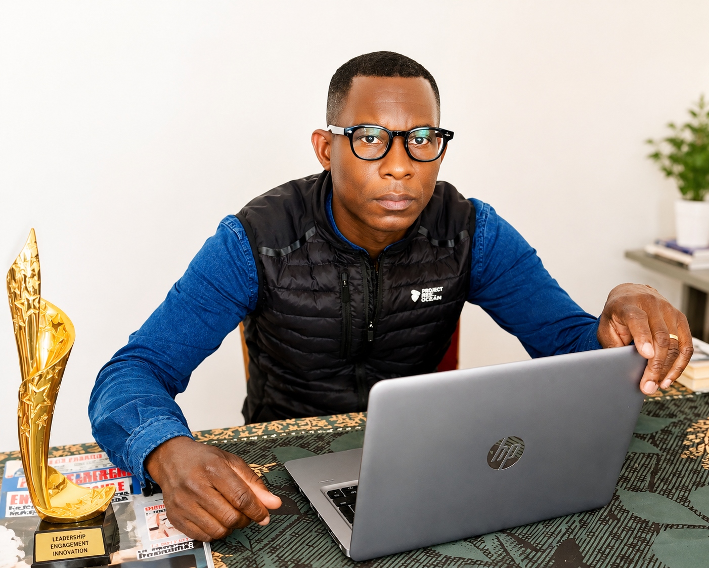 Ange ADI, Directeur de publication de LE PARCHEMIN